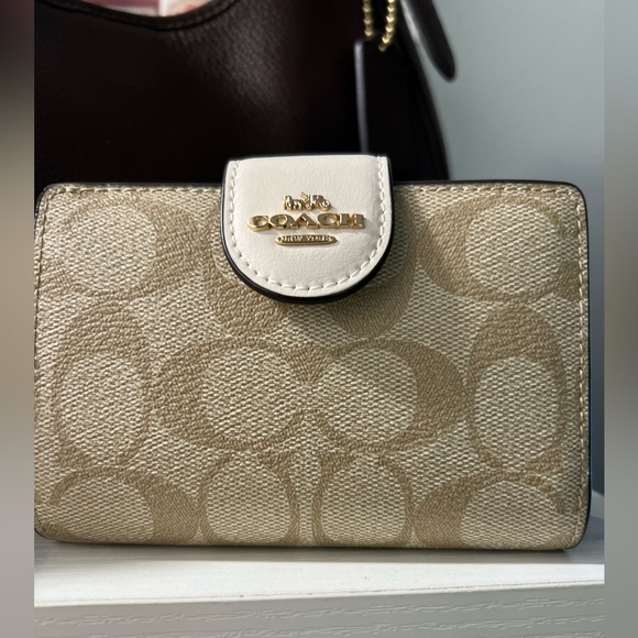 Coach Beige Signature Wallet - Picture 1 of 5